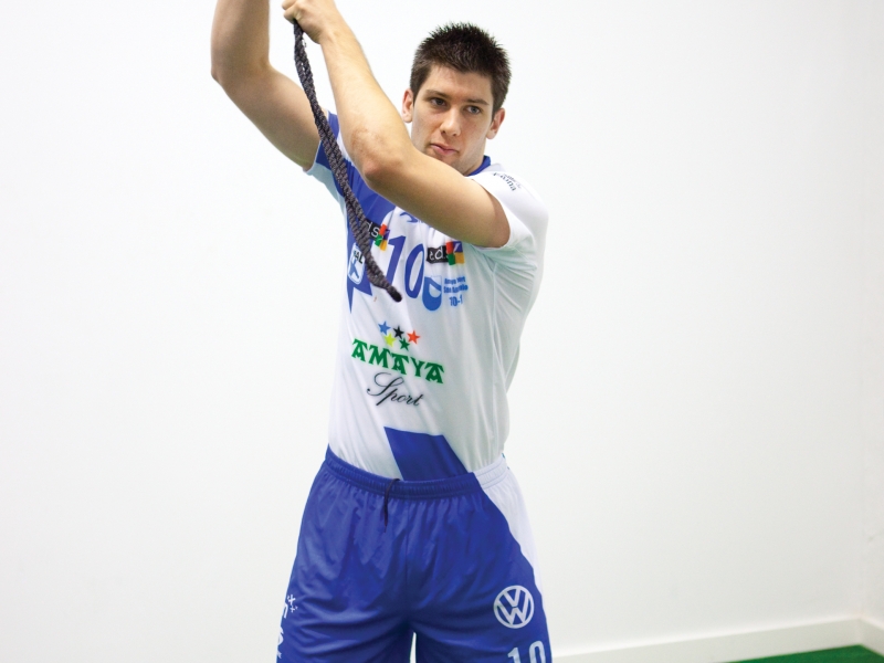 Pelota medicinal con cuerda. 3 Kg (1)