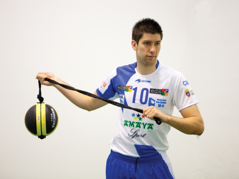 Pelota medicinal con cuerda. 4 Kg (2)